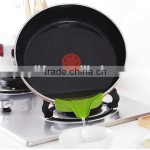 New Design Anti Leakage Kitchen Pot Round Deflector Edge Liquid Silicone Deflector thumbnail-5