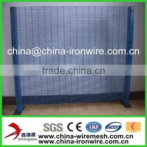 Anti Climb 358 Welded Mesh Fence thumbnail-1