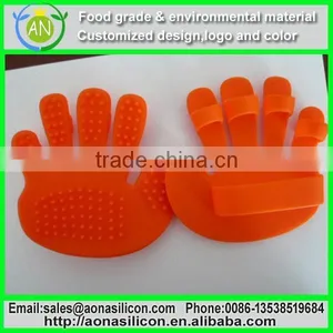 Magic Hand Rubber Silicone Massage Glove thumbnail-1