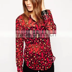 Blouse in Red Animal Print thumbnail-1