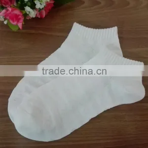 Blank Color Pure Cotton Invisible Ankle Socks for Girls and Women thumbnail-3