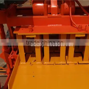 QMY4-45 Intelock Concrete Block Making Machine, Small Type Moving Blocks Machines, New Design Manual Block Molding Machine Price Quality Choice thumbnail-6