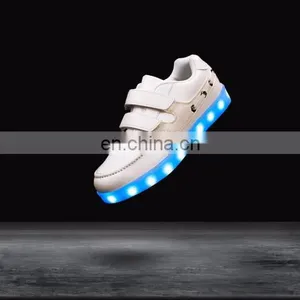 Factory Wholesale Latest Design USB Rechargeable Kids LED Luminous Light Shoes Children Kids Led Shoes Sneakers thumbnail-3