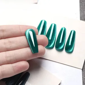 GS Melbourne Cat Eye Gel thumbnail-1