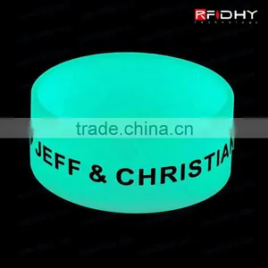 Purchase Printed Silicone Wristbands for Nightclubs thumbnail-1