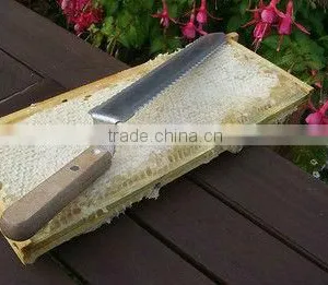 Apiculture Necessary Stainless Steel Saw Shape Uncapping Knife thumbnail-1