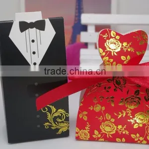 Bride and Groom Wedding Favor Box thumbnail-1