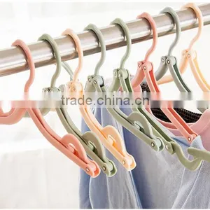 Hot Selling Plastic Foldable Travel Home Clothes Hanger With Anti-slip Grooves thumbnail-2