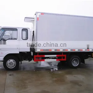 Japanese Diesel 3ton Refrigerated Tank Truck thumbnail-3