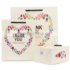 Delicate Fashion Gift Packing Paper Bags and Boxes for Shopper thumbnail-3