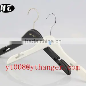 Flat Wooden Hangers for Costom Logo and Pants Hanger thumbnail-4