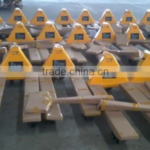 China Supplier 2ton Manual Pallet Trucks for Sale thumbnail-2
