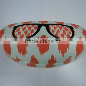 HARD SUNGLASS CASE thumbnail-1