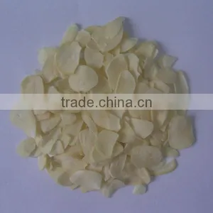 Dehydrated Garlic Flakes thumbnail-1