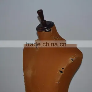 Worn Out Fabric Upper Body Retro Man Tailor Mannequin Display thumbnail-6