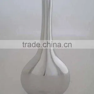 Elegant Handmade Mirror Finish Polished Recycled Aluminum Vase thumbnail-1