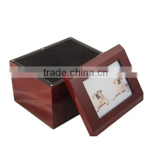 Simple Style American Style Urn Type Funeral Wooden Urn With Photo Frame thumbnail-1