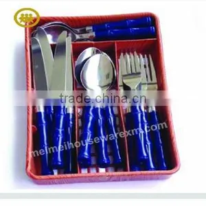 Stainless Steel Cutlery Set With Plastic Handle thumbnail-1