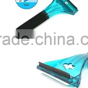Ice Scraper Glove thumbnail-5