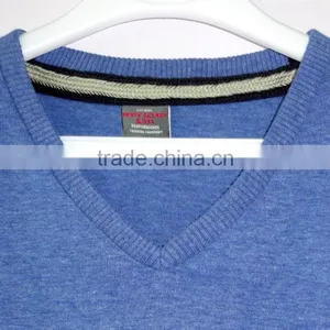 Men's V Neck T-shirt With Soft Print thumbnail-2
