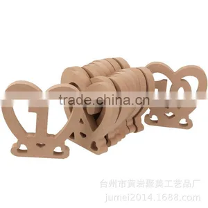 Wedding Supplies Hollow Wood Heart Figures Table Number Stand thumbnail-2