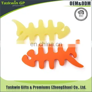 Custom Design Soft PVC Fish Bone Shape Wire Holder Clip thumbnail-2