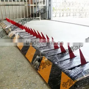 High Quality Police Traffic Safety Traffic Remote Control Spikes/ Tire Killer/ Remote Control Barrier thumbnail-4