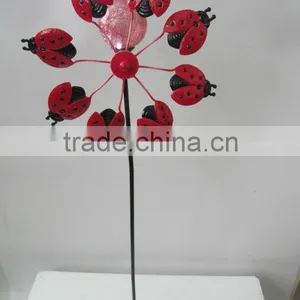 Metal Ladybug Solar Lawn Light thumbnail-1