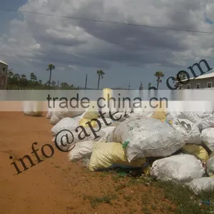 Hot Washed 100% Clear PET Bottle Scrap / PET Flakes /recycled PET Resin Factory thumbnail-2