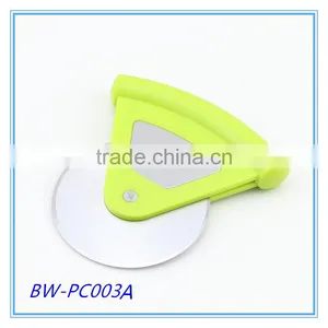 Plastic Handle Pizza Cutter With Stainless Steel Wheel thumbnail-1