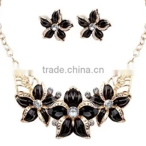 Zm33250a Wholeale Fashion Necklace Earrings Set Simple Flower Design Jewelry Set Women thumbnail-4