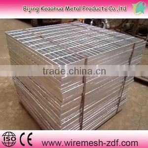 Drainage Gutter With Stainless Steel Grating Cover thumbnail-1