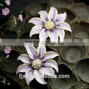 CZ Diamond Pearl Flower Brooch thumbnail-1