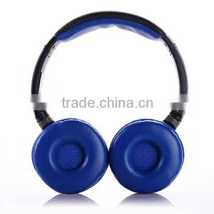 Stereo Wireless Head-wearing Headphones With Mic thumbnail-3