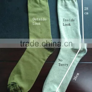 Men Cotton Green Socks thumbnail-1