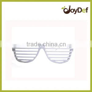 The Wholesale High End Natural Price Outdoor Pinhole Vintage Style Sunglasses thumbnail-1