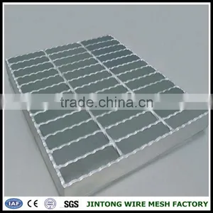 High Quality Platform Steel Grating Outdoor Stair Tread Steel Grating Steel Grating for Gutter thumbnail-3