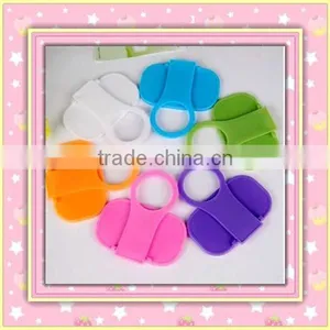 Silicone Cell Phone Charger Holder thumbnail-1