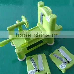 Multifunctional 3 in 1Tri Blade Plastic Spiral Vegetable Slicer thumbnail-1