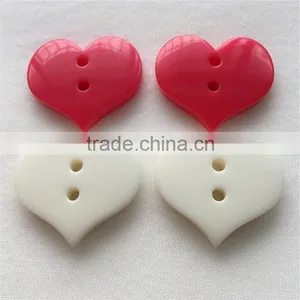 Custom Cheap Promotion High Quality Resin Plastic Heart Button thumbnail-3