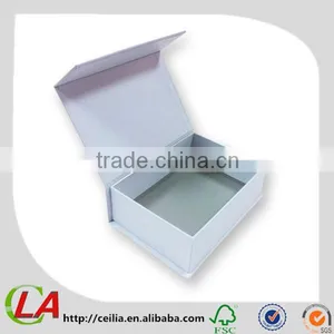White Kraft Packaging Carton With One Color Printing thumbnail-4