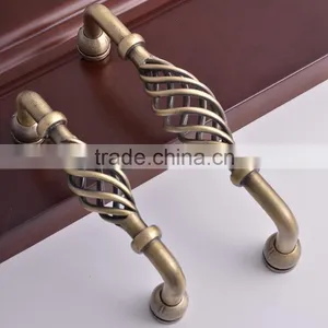 160mm Nest Shaped Ancient Vintge t Bar Closet Wine Cabinet Livingroom Classical Bronze Pull thumbnail-2