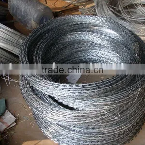 Electric Galvanized Barbed Wire thumbnail-1