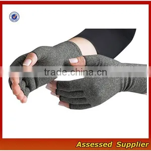 FXS092/ Custom Compression Arthritis Gloves With Grippers thumbnail-2