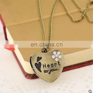 2017 New Fashion Retro Style Diamond Heart Alloy Heart Pocket Necklace Watch Christmas Gift for Girlfriend thumbnail-3