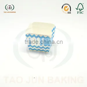 Disposable Square Paper Baking Cups for Cakes Tool thumbnail-5