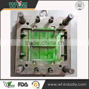 Custom Plastic Injection Mold for Precision Transparent Plate thumbnail-1