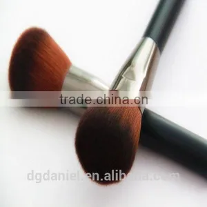 DANIWER Private Label Cosmetics Blusher Brush Wholesale thumbnail-4