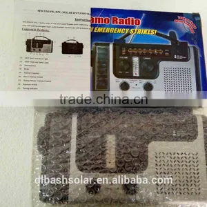 Mini Portable AM FM Radio With Dynamo Crank Power Torch thumbnail-5