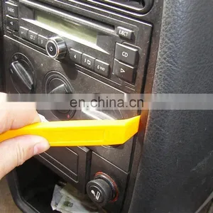 Auto Trim Clip Removal Tool Set Panel Pry Tool Set Plastic Repairing Tool 4pcs thumbnail-1
